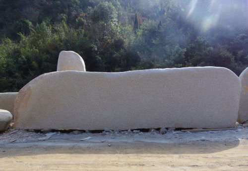 武漢泰山石敢當 武漢25000平米景觀石基地 三峽石 武漢刻字石