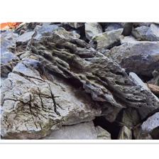 英德石疊石庭院水溪駁岸石與祥云式假山制作技藝